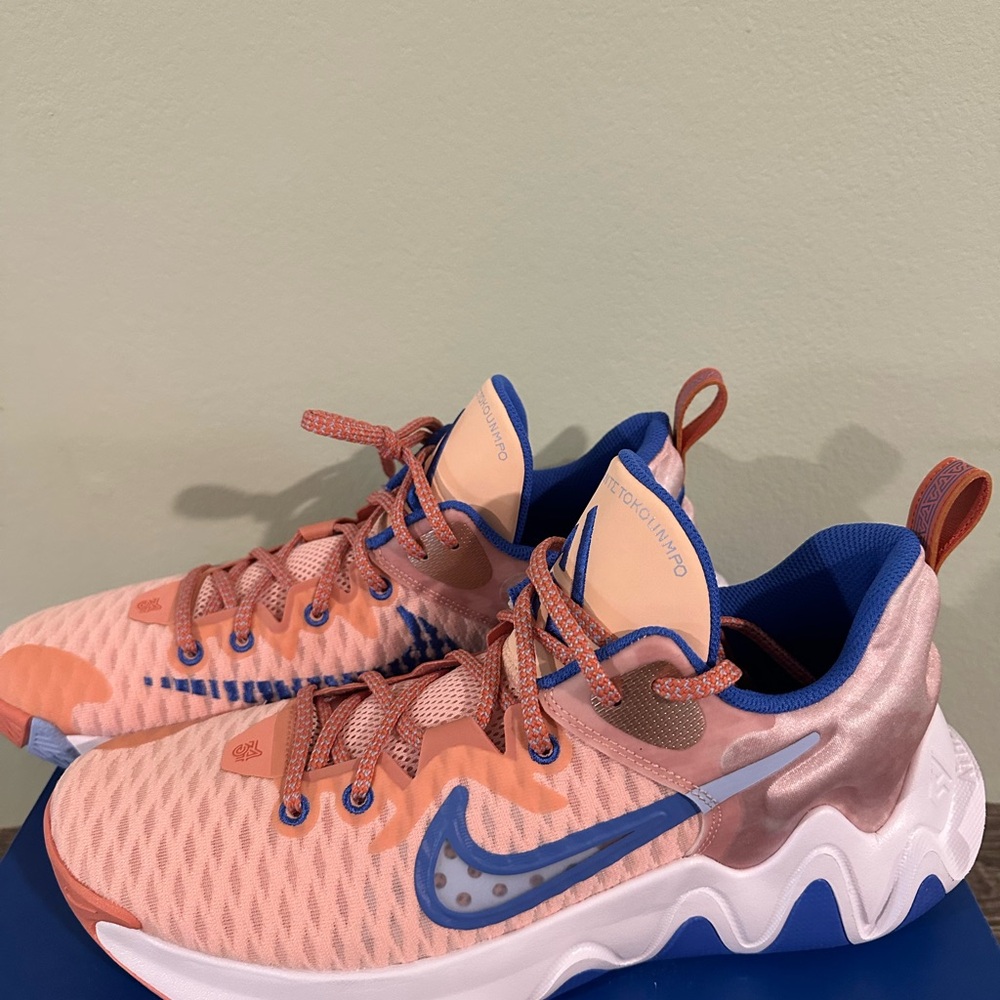 Nike Giannis Immortality Arctic Oranges Brand New (SIZE 11 Mens)